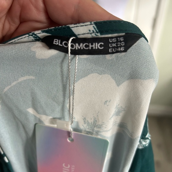 BloomChic dress - Picture 3 of 3